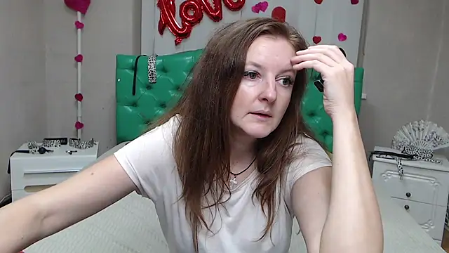צ'אט XXX בשידור חי של MeganPirs