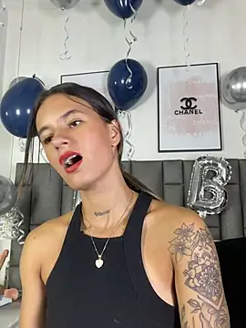 XXX chat uživo modela JuliaColemann