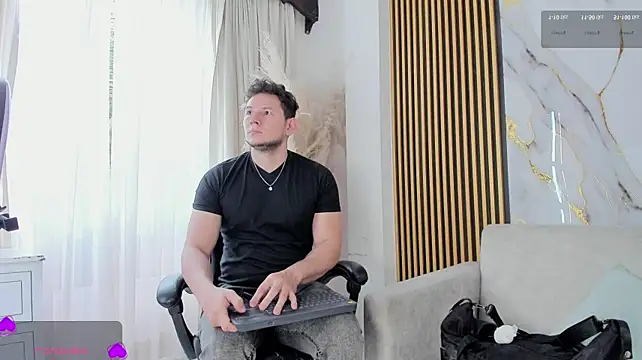 Izui_Pierce's Live XXX Chat