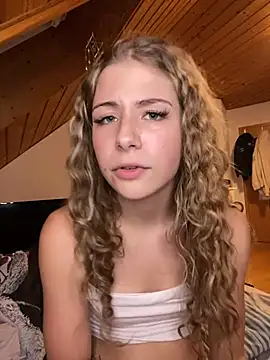 MilaRoseeen Live XXX chat
