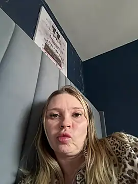 Sky25x – Live XXX-chat