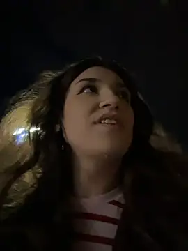 ScarletBloom_'s Live XXX Chat