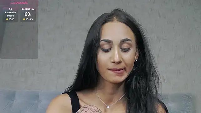 แชท XXX สดของ LexxyBloom