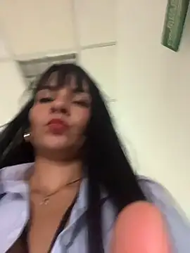 LuxeBrunetteXXXのライブXXXチャット