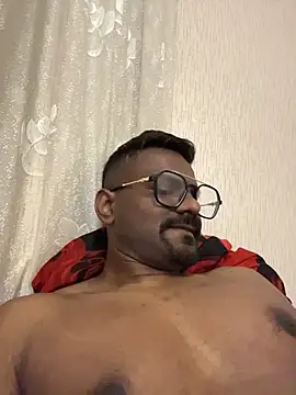 bhagihero – Naživo XXX chat