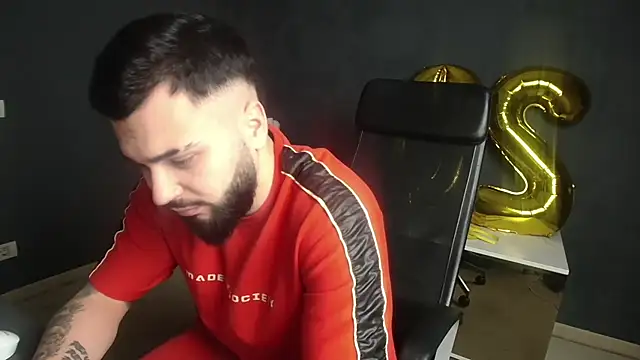 Онлайн чат XXX OscarWillss