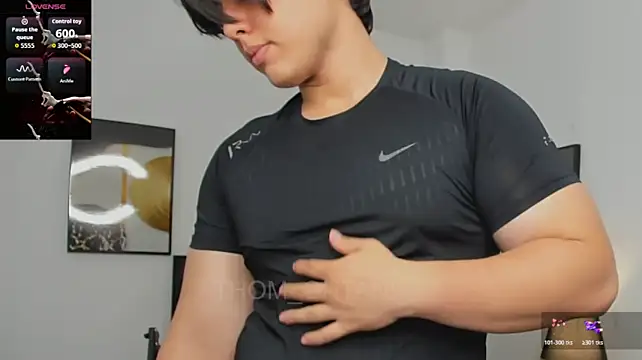 Czat XXX na żywo – Thom_Ohtani