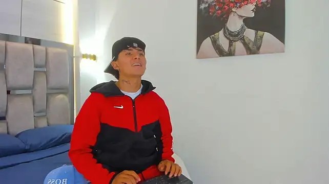 Ruslan_marcel Adlı Modelin Canlı XXX Sohbeti