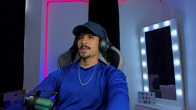 Živý XXX chat Lukeetaylor