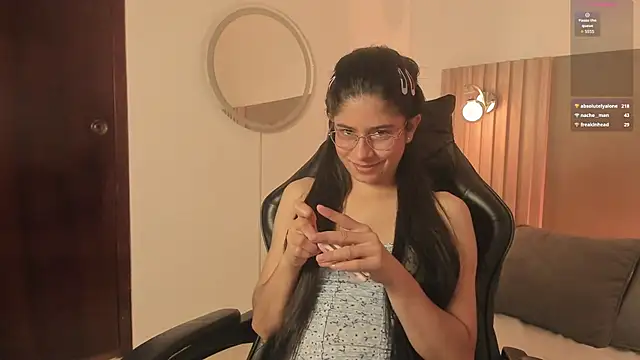 Chat +18 de carlina_15 ao vivo