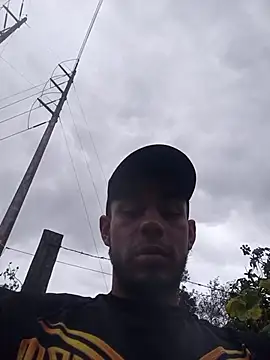 Taylor_DiamondBoy élő XXX-chatje