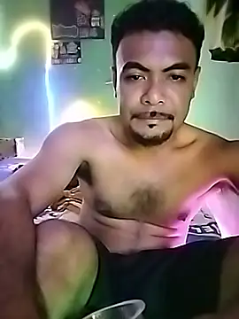 SweetDaddy07 Adlı Modelin Canlı XXX Sohbeti