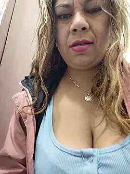Laura-Hernandez XXX чат на живо