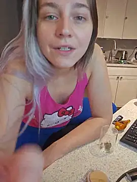 ScarletsWeb élő XXX-chatje