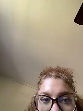 צ'אט XXX בשידור חי של QueenNuttCollector