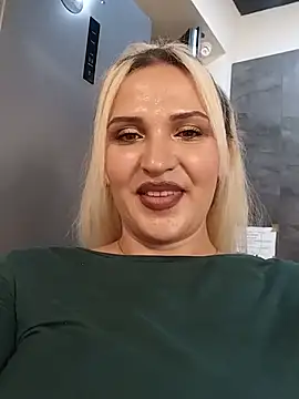 LaylaBlakes' Live XXX Chat