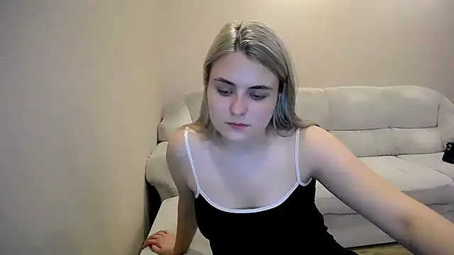 _shy_sabrina__ Adlı Modelin Canlı XXX Sohbeti