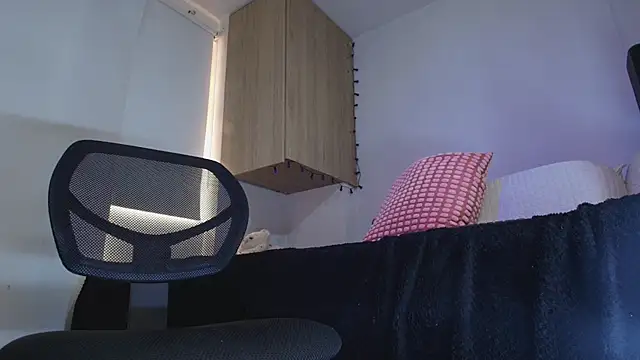 Czat XXX na żywo – Charlotte11-11