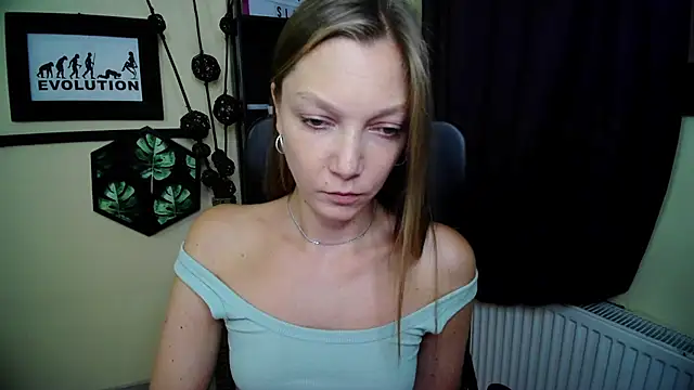 EmillyPlay live XXX chat