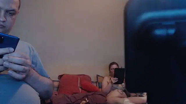 צ'אט XXX בשידור חי של MoonedByEva2025