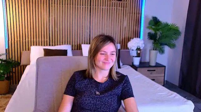 EmeraldGlow Chat XXX in diretta