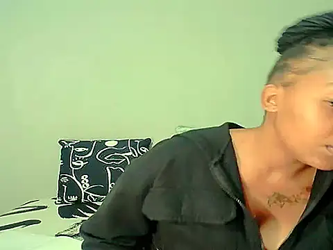 Živý XXX chat ebonyshy123