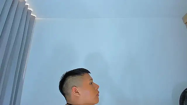 Austin_Bitch live XXX chat