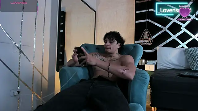 JayTaylorr – Naživo XXX chat