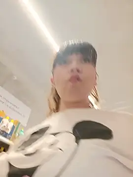 tata_sanz_'s Live XXX Chat