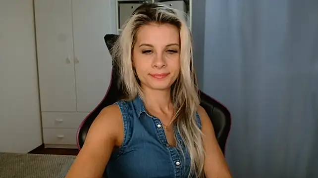 Živý XXX chat KristineGlow