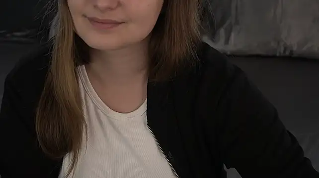 MagicPeachh_ Chat XXX in diretta