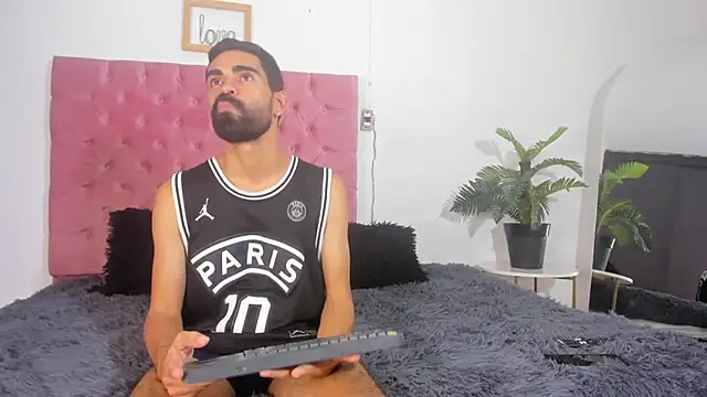 Chatroom XXX en direct de Andres_Bless