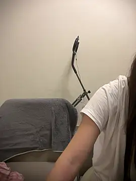 Rocket-Girl live XXX chat