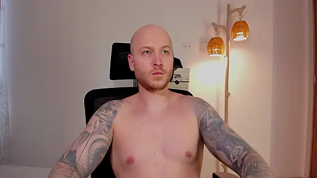 AdamMeyer_10 Webcam-Show