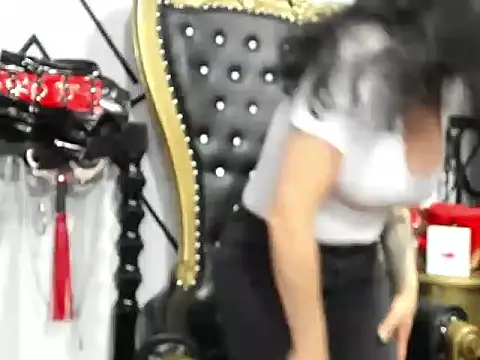 Živý XXX chat ThessaDior
