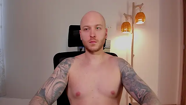 AdamMeyer_10 Show in webcam
