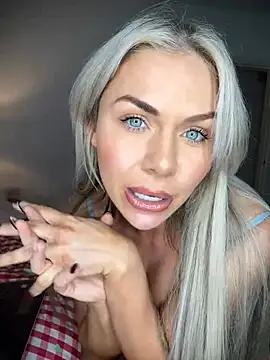 Chat XXX ao vivo de MrsJasminDoll