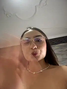 Živý XXX chat Mia_Luxor