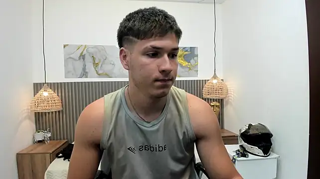 Chatroom XXX en direct de AlessandroFranco