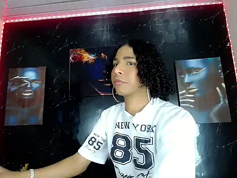 Chat +18 de Brittany_Queen_ ao vivo