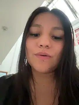 Emily_Gomezz 即時 XXX 聊天