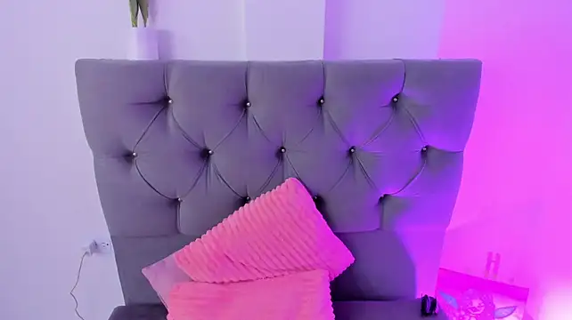RoseCassie – Naživo XXX chat