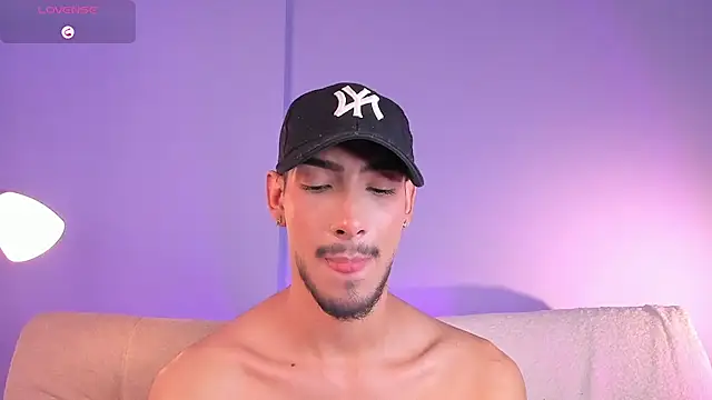 ApoloXanthos live XXX chat