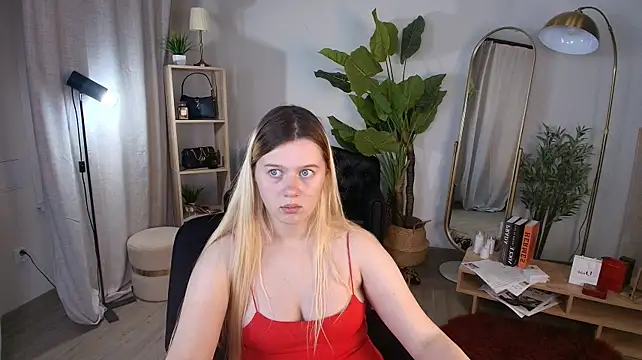 CelestineMauriac's Live XXX Chat