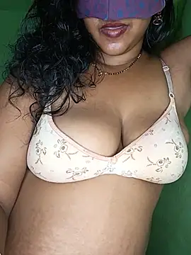 juhi06 Adlı Modelin Canlı XXX Sohbeti