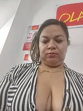 Charlott-1's Live XXX Chat