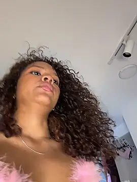 Živý XXX chat CurlyOopsies