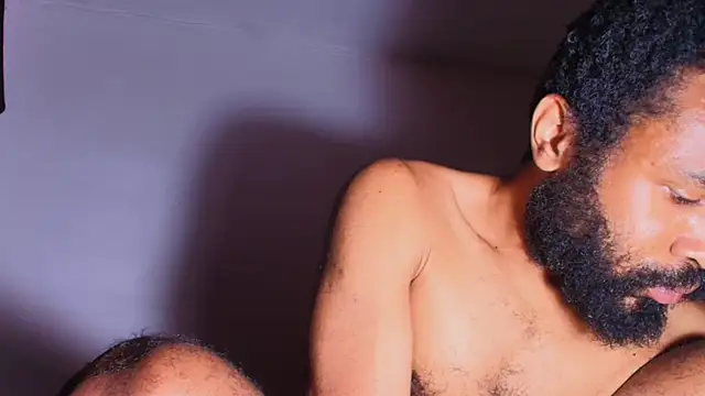 XXX chat uživo modela WolfMoreau