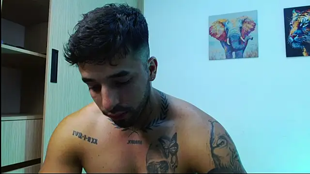 Chat +18 de Jacobb_Phoenix ao vivo