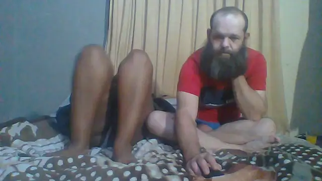 Interracialcouple35 Adlı Modelin Canlı XXX Sohbeti